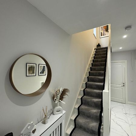 Modern Double & Single Room With Cozy Vibes 阿赛 外观 照片