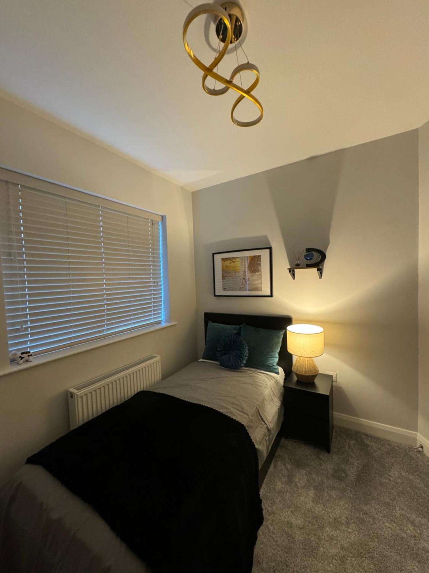 Modern Double & Single Room With Cozy Vibes 阿赛 外观 照片